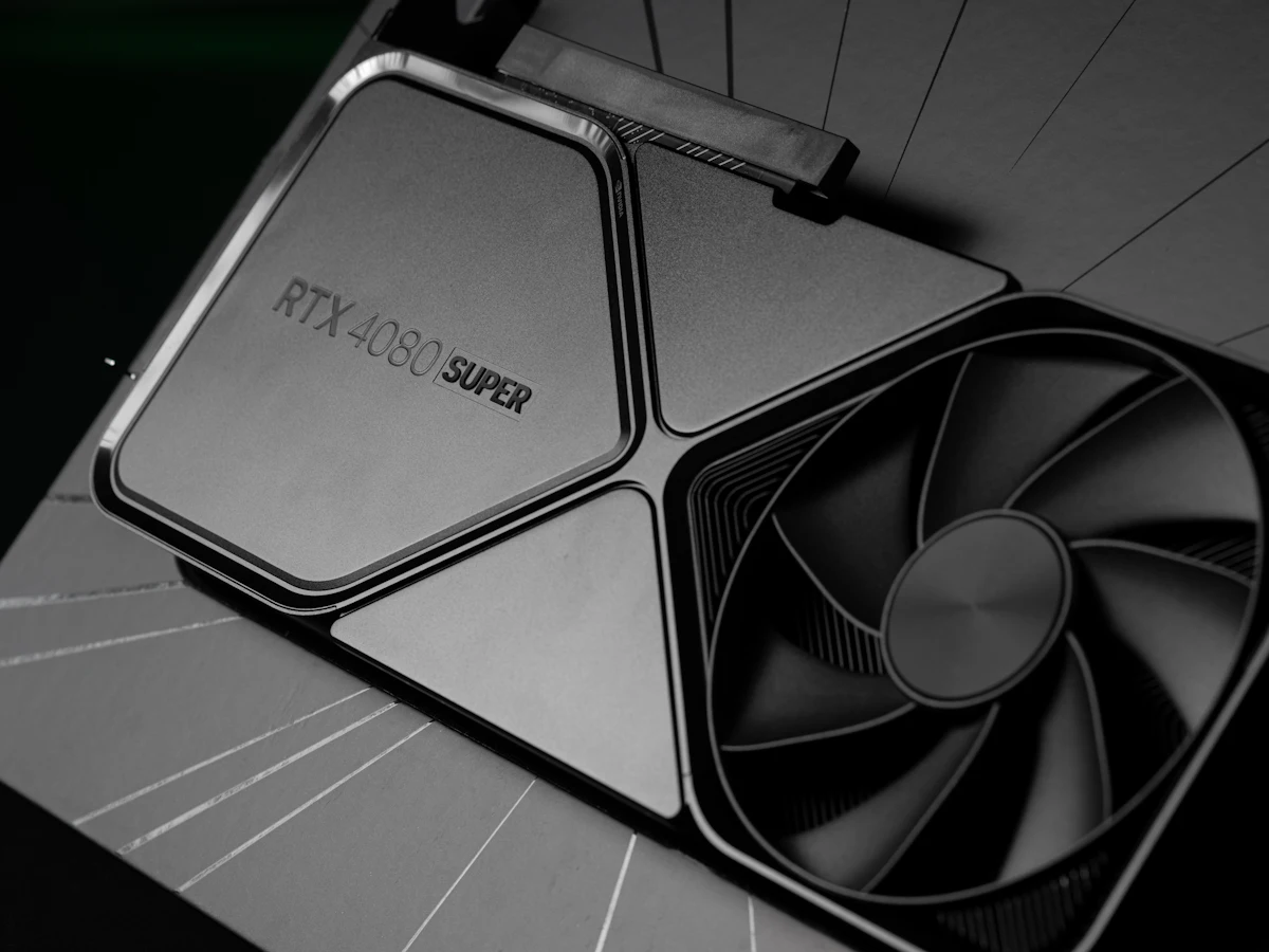 NVIDIA RTX 4080 Super Founders Edition 16 GB, foto 1 de 1