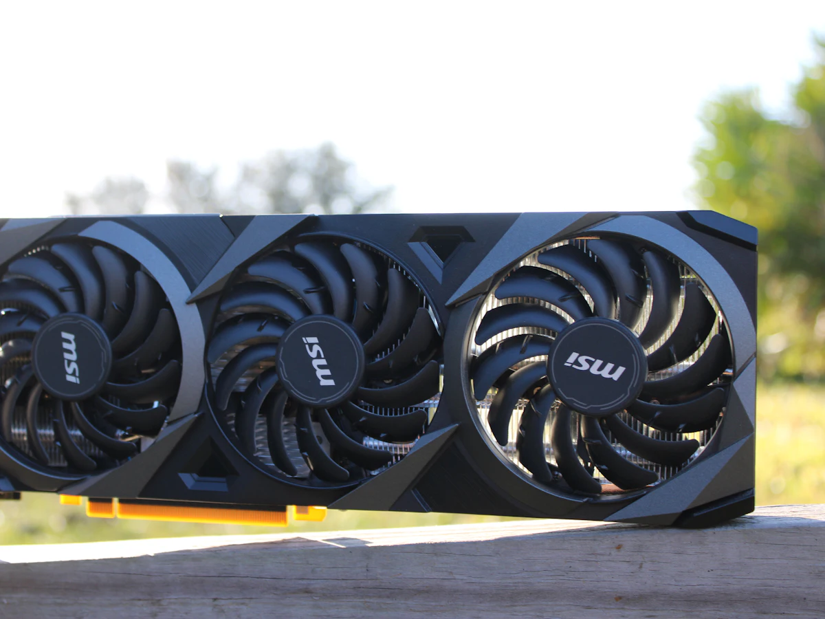 MSI Ventus 3X RTX 3060 12 GB, foto 1 de 1